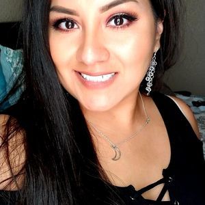 Meet your Posher, Lorena